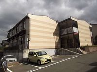 レオパレス塚原台 駐車場