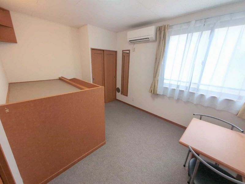 レオパレスサンヴィラージュ 居間