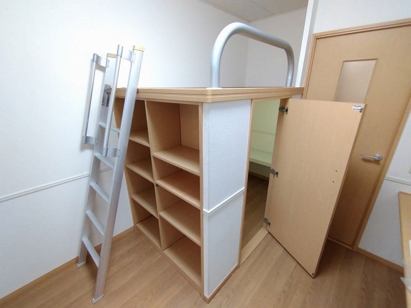 レオパレスシャルマン中野島 収納