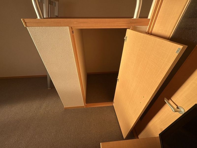 レオパレスサンクフルコート 収納