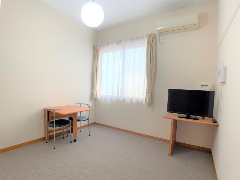 レオパレスコスモス 居間