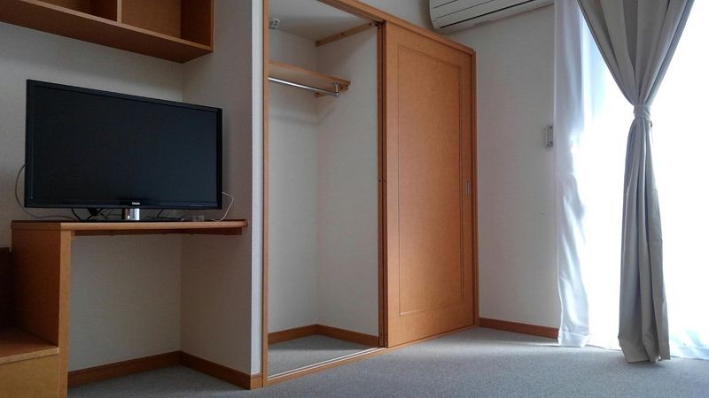 レオパレスマシェリ 収納