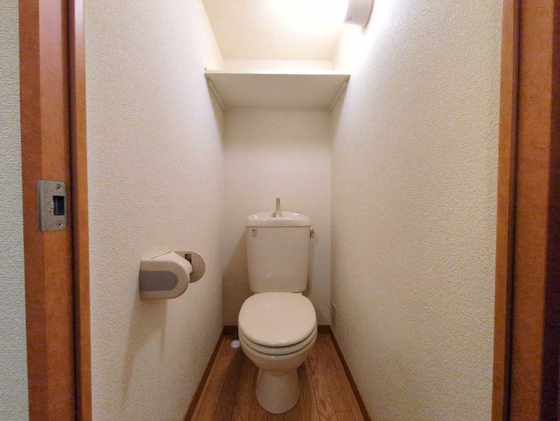 レオパレスエメラルド トイレ