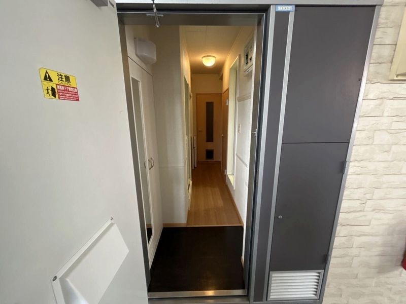 leopalace Wisteria 玄关