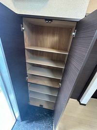 LEONEXT Maison Makinomi Kho lưu trữ