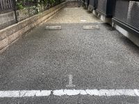 レオパレスフォレストフラワー 駐車場
