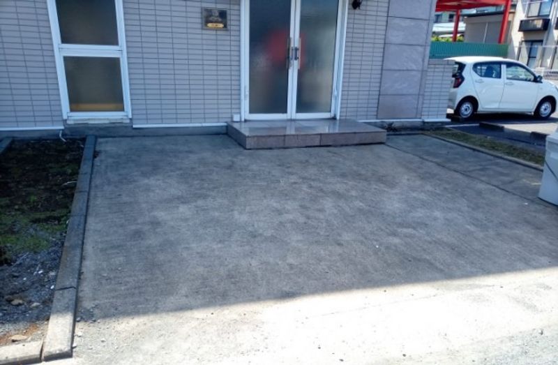 レオパレスＩＺＵＭＩ　Ⅰ エントランス