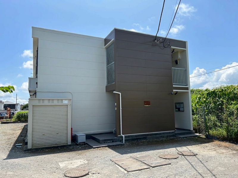 レオパレスカマド エントランス