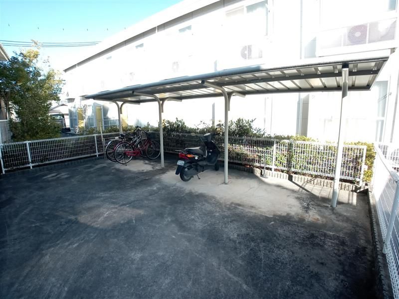 レオパレスラティエーラ１ 共用部分