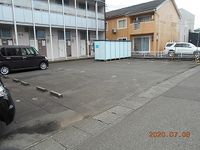 レオパレス大地 駐車場