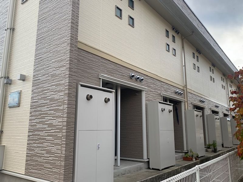 レオネクストティアラ 玄関