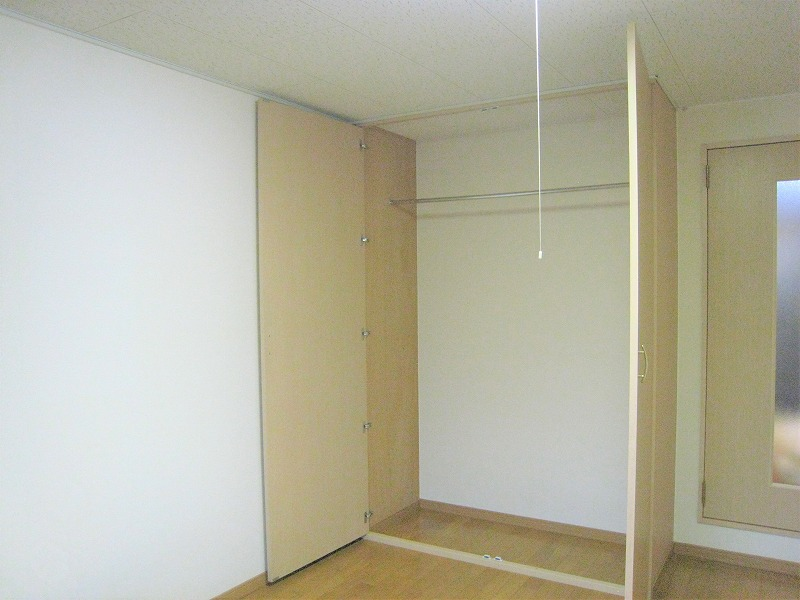 レオパレス本竜野 収納