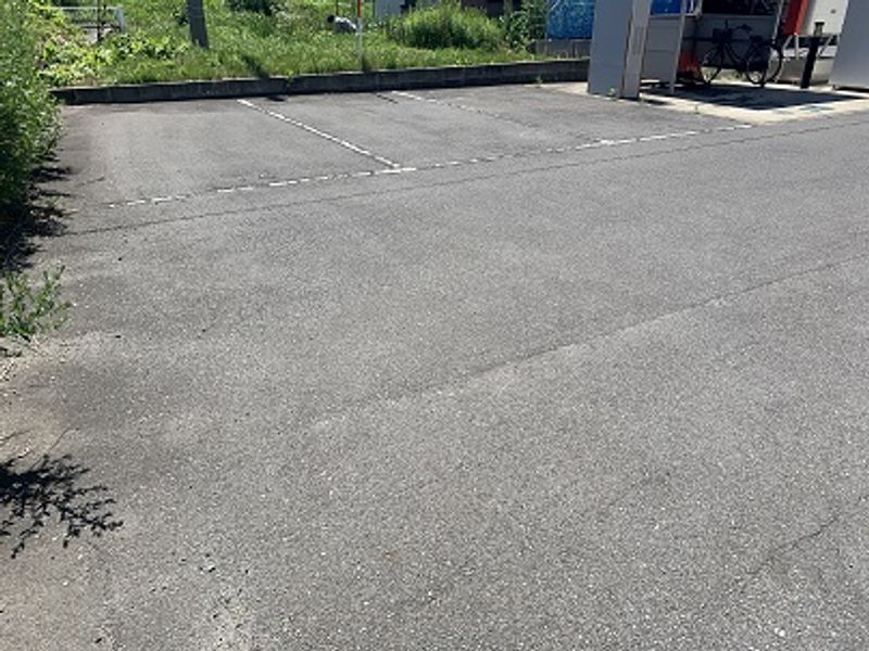 レオパレスとと 駐車場