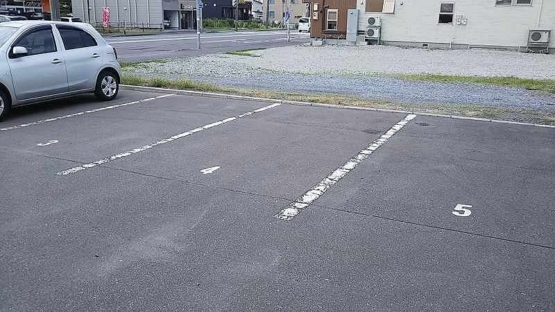レオパレスオリーブ 駐車場
