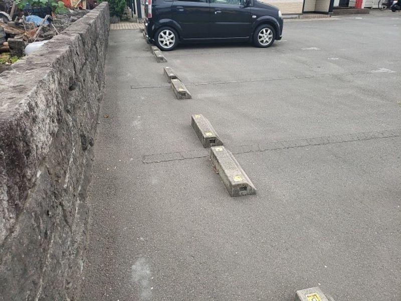レオパレス一天 駐車場