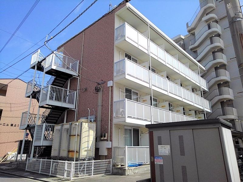 レオパレス瓦町 外観