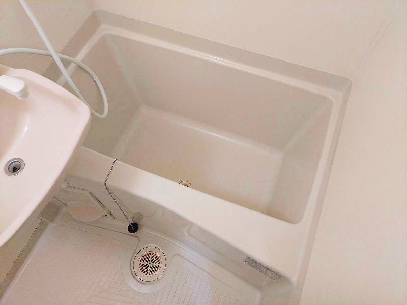 レオパレスプランタンソレイユ 風呂