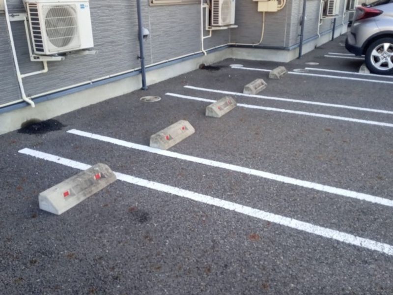 レオネクストブラウベルク 駐車場
