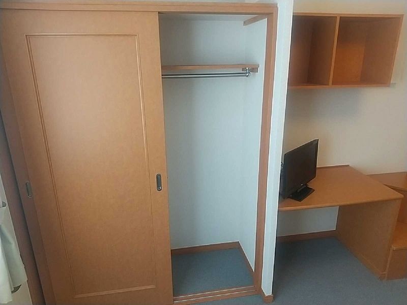 レオパレス慶弐番館 収納