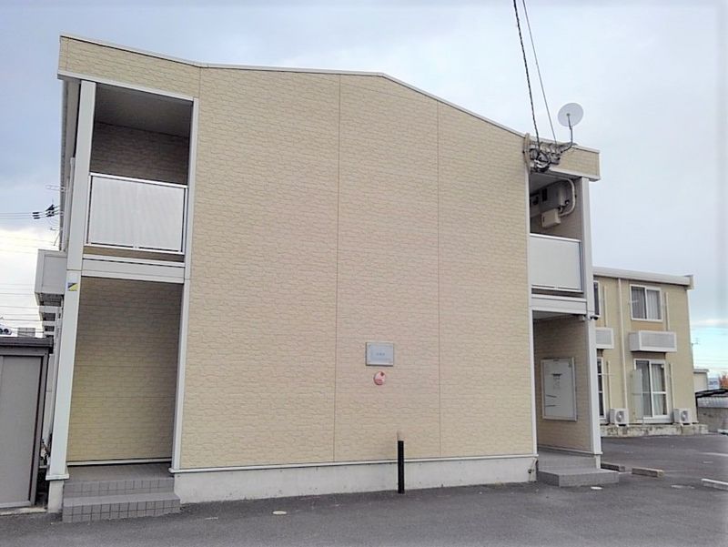 レオパレスアーク 外観