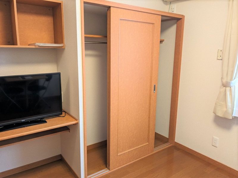レオパレスグレイス木太 収納