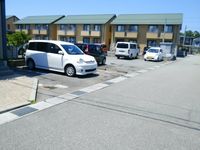 レオパレス豊夢 駐車場