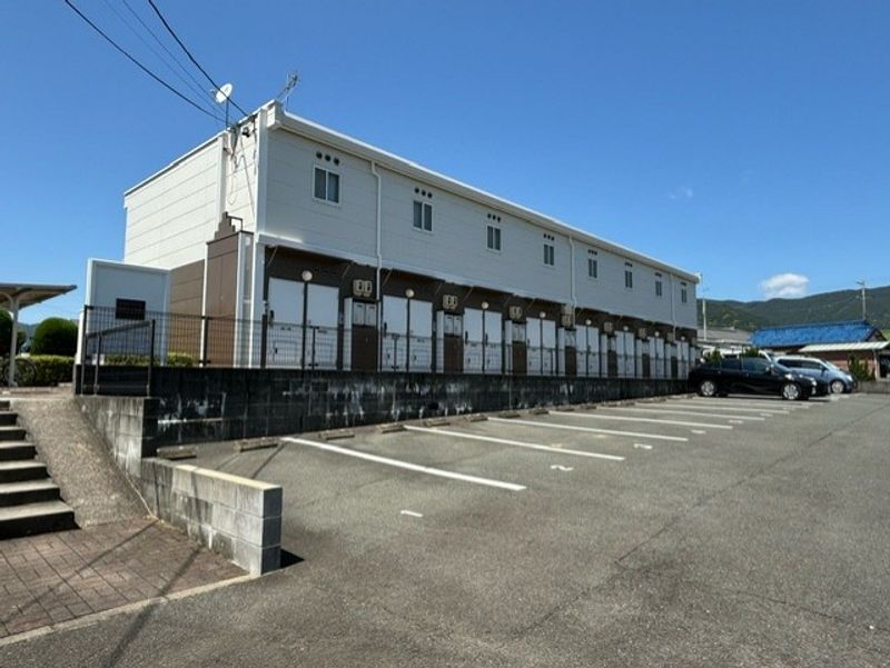 レオパレススカイヒル 駐車場