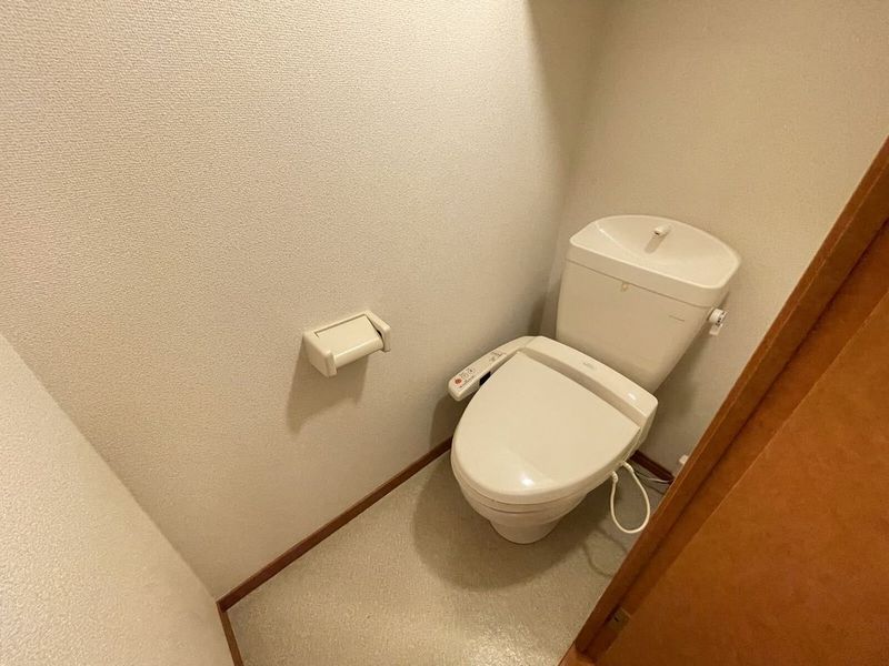レオパレスコンフォード　ツバキ トイレ