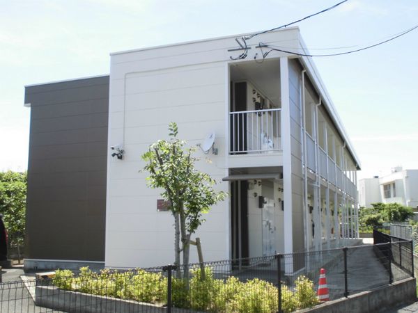 レオパレスコンフォール屋島 外観