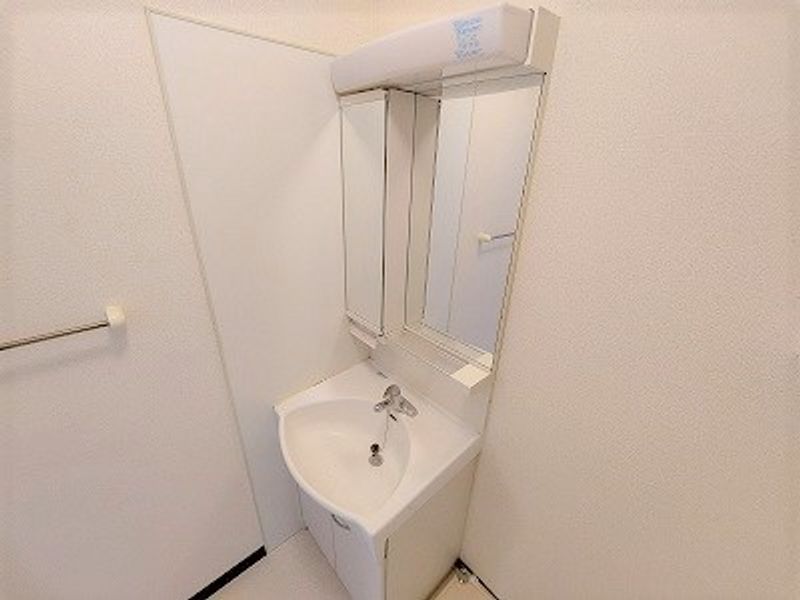 レオパレスひまわりⅡ 洗面台
