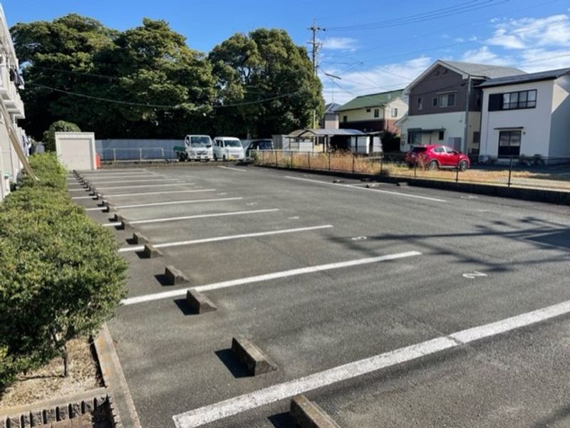 レオパレス福田 駐車場