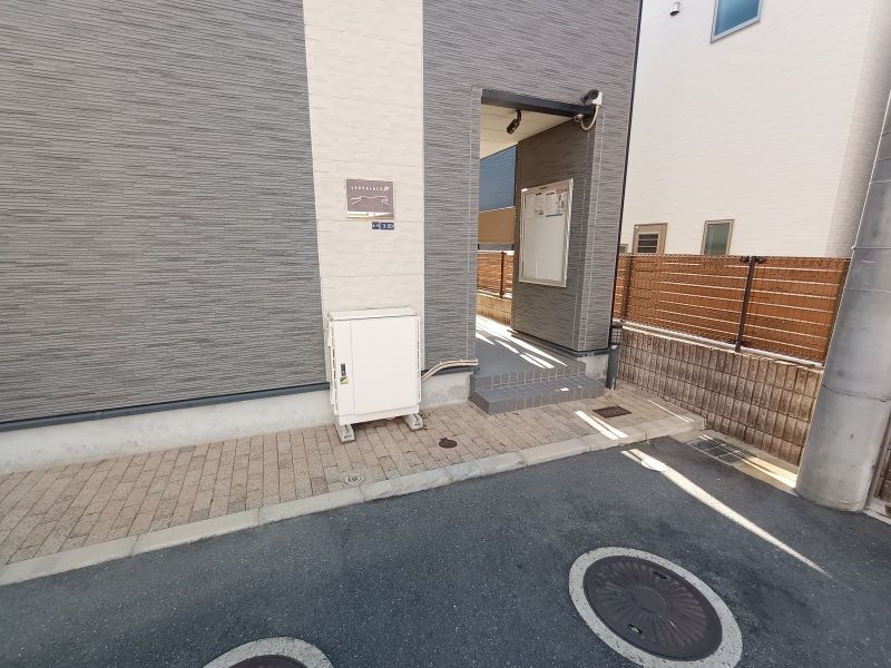 レオパレス旭町 エントランス