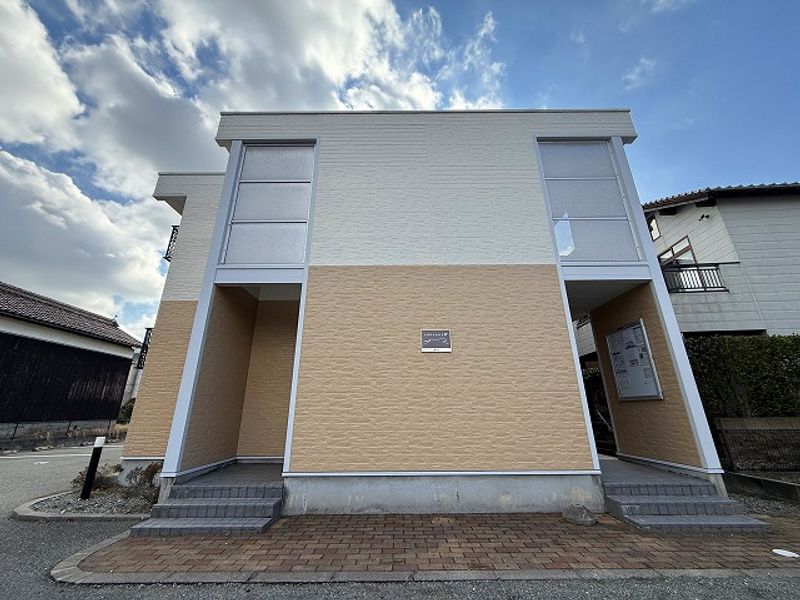 レオパレス翠山 外観