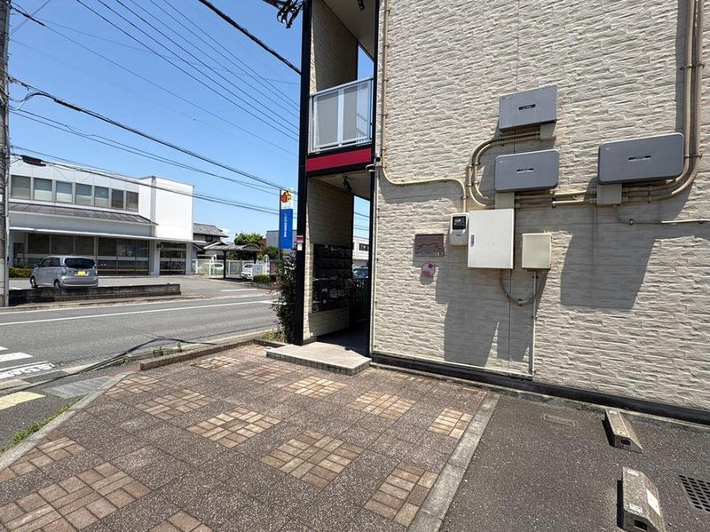 レオパレス天大南 エントランス