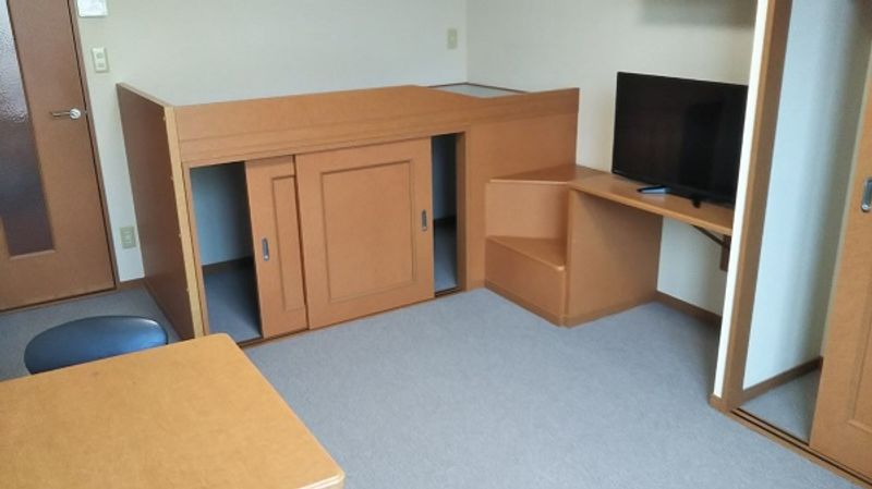 レオパレスメープル 寝室