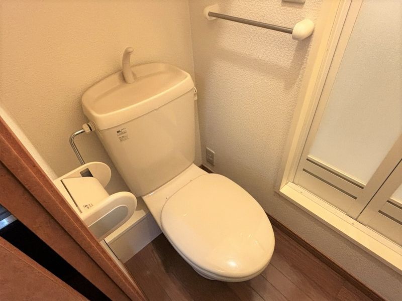 レオパレスかみどう トイレ