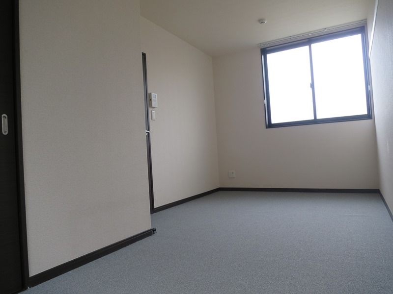 レオネクストＫｏｍｉｙａ 居間