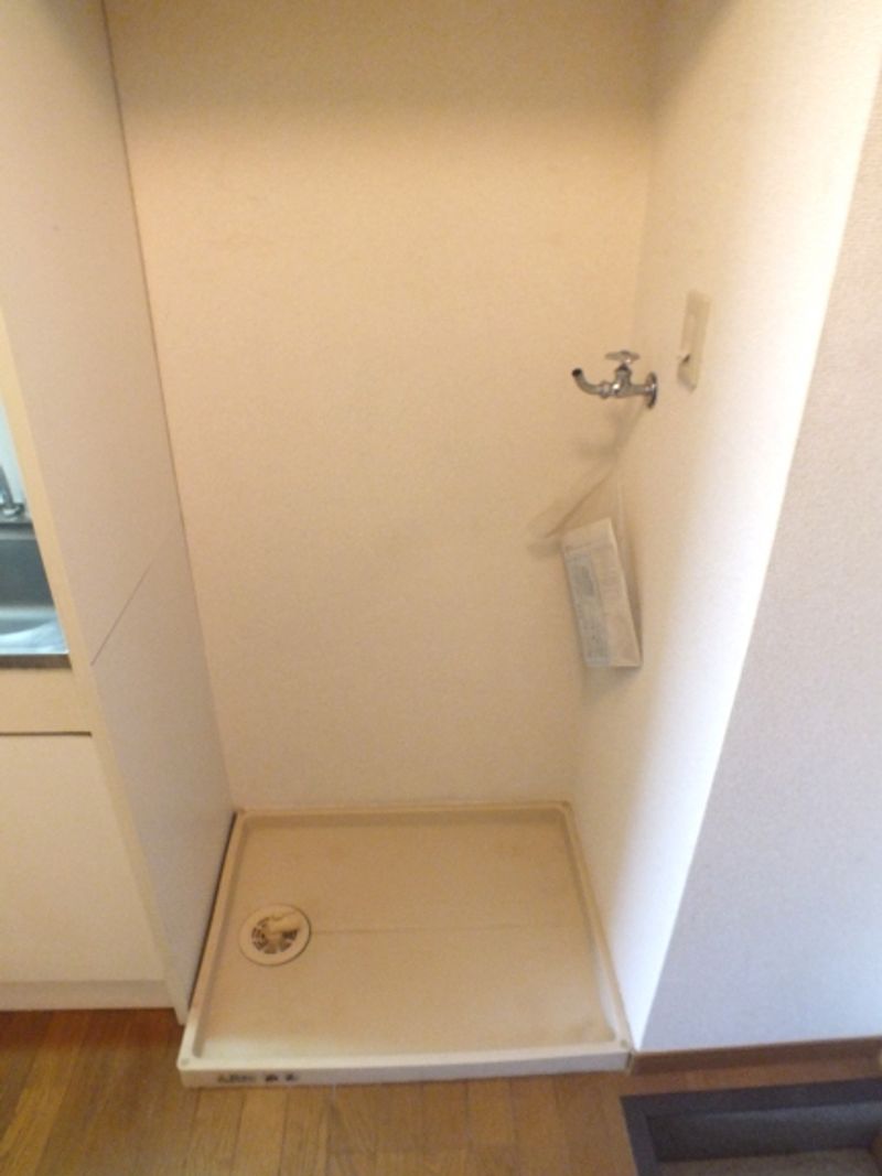 レオパレスサンライズ 玄関