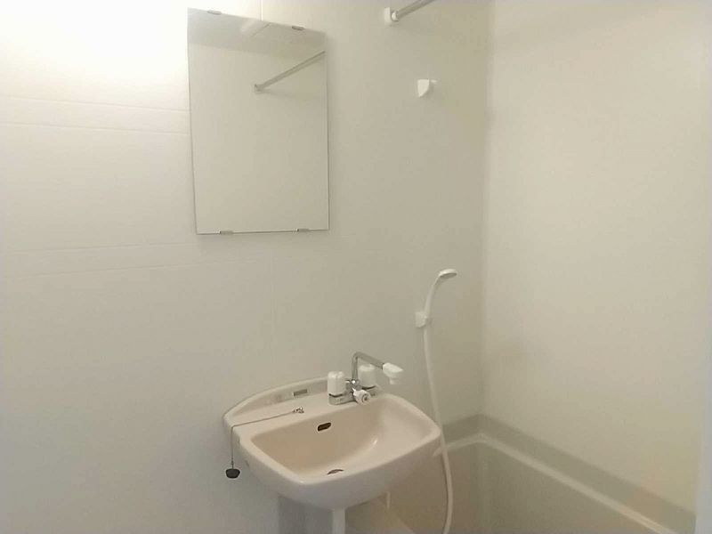 レオパレスパレス中田 洗面台