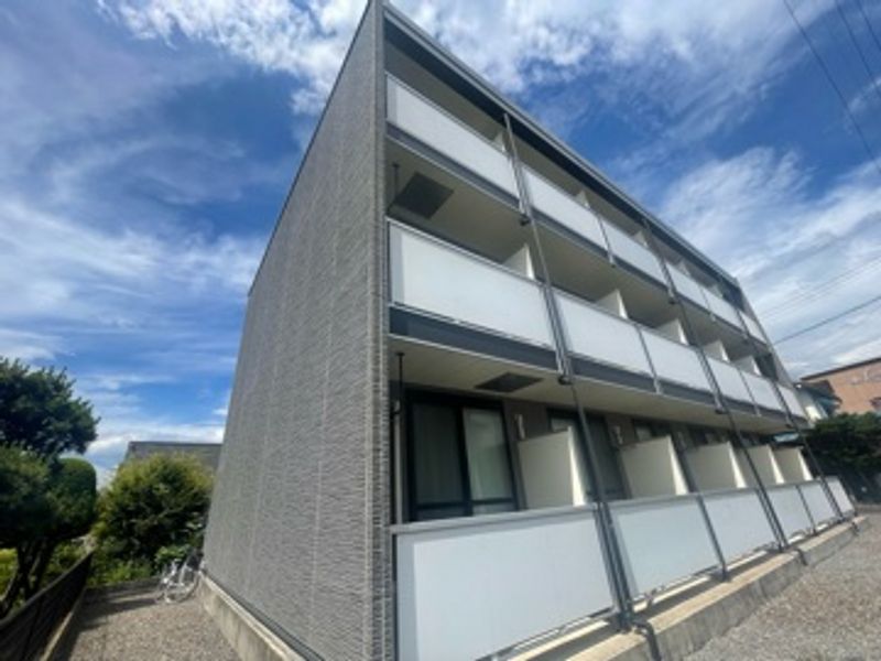 レオパレススターブライト 外観