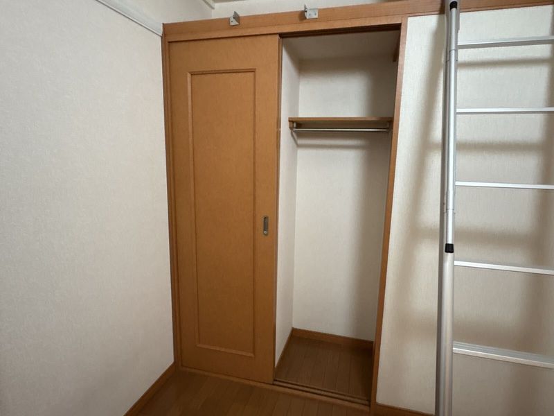 レオパレス天大南 収納