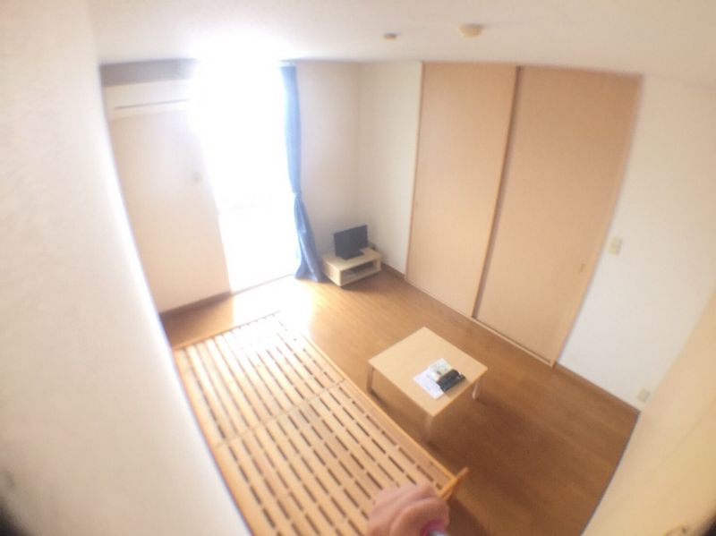 レオパレス石塚 居間