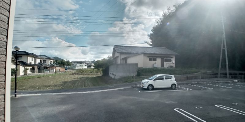 レオネクスト長行 駐車場