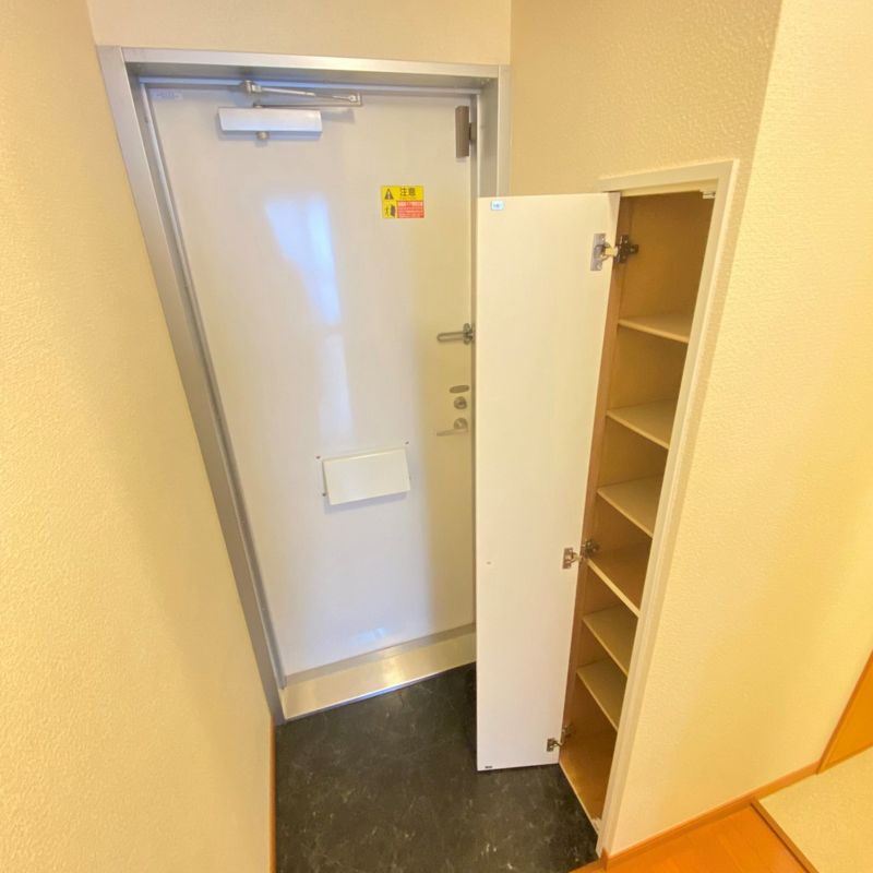 レオパレスＭＡＸ　Ａ 玄関