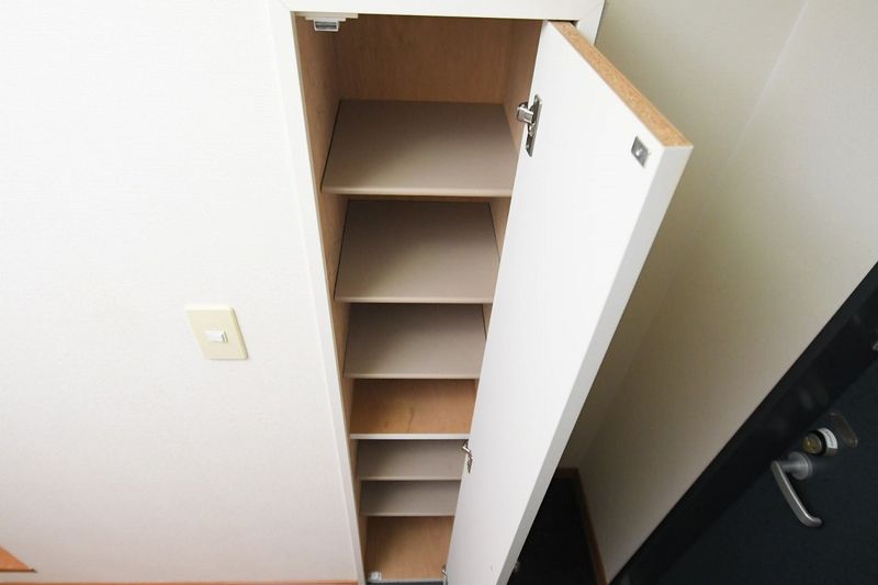 レオパレスＦｌａｔ新栄 収納