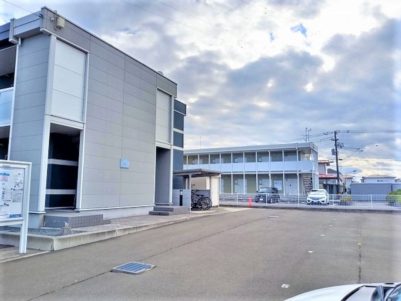 レオネクストアイランドⅡ 駐車場