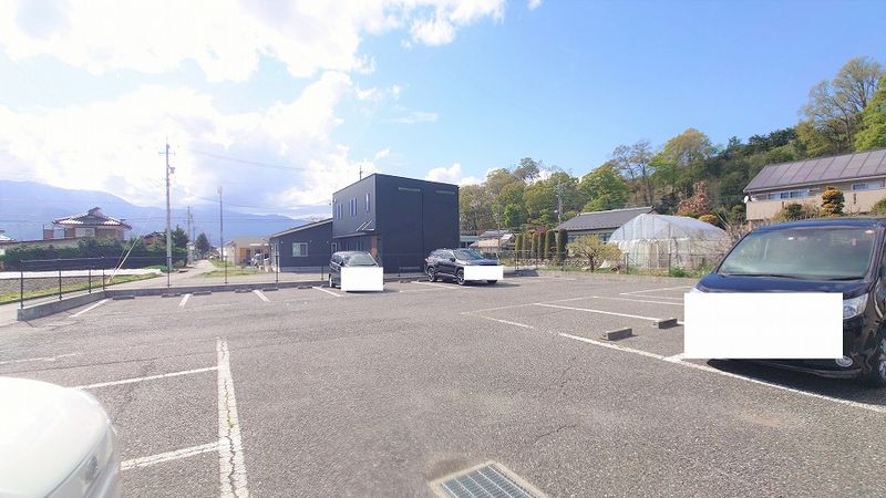 レオパレスグリーンテラスＭ 駐車場