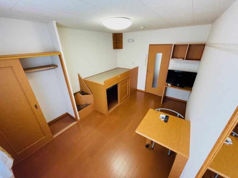 レオパレス新町 収納