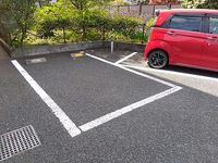 レオパレスサニーコート 駐車場