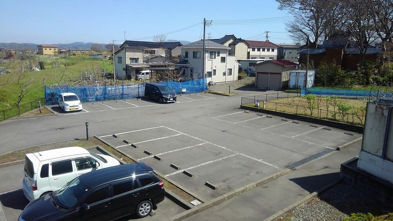 レオパレスＲＩＶＥＲ　ＬＯＶＥ 駐車場